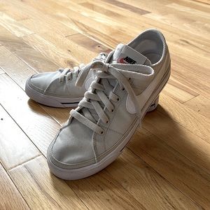 Nike Court Legacy Sneakers